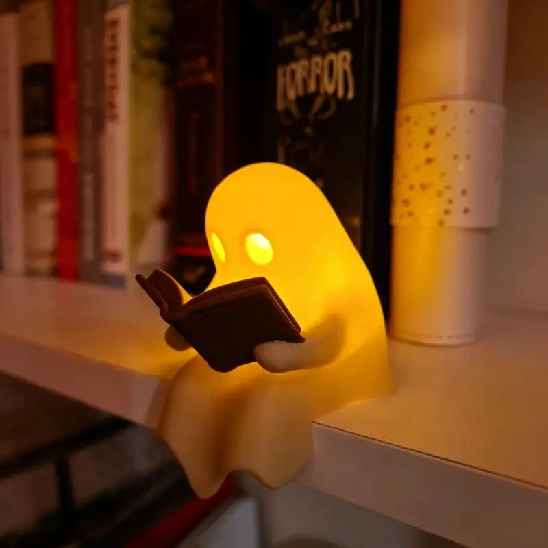 Klimatyczna Lampka Nocna - Czytający Duszek